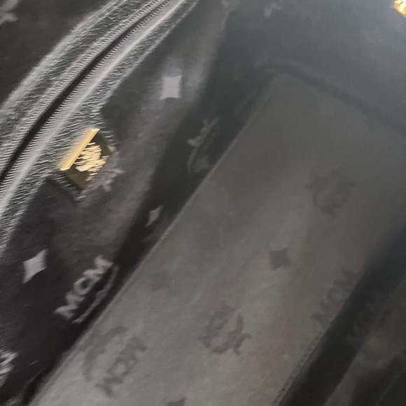 MCM BLACK LEATHER HANDBAG - Picture 11 of 14